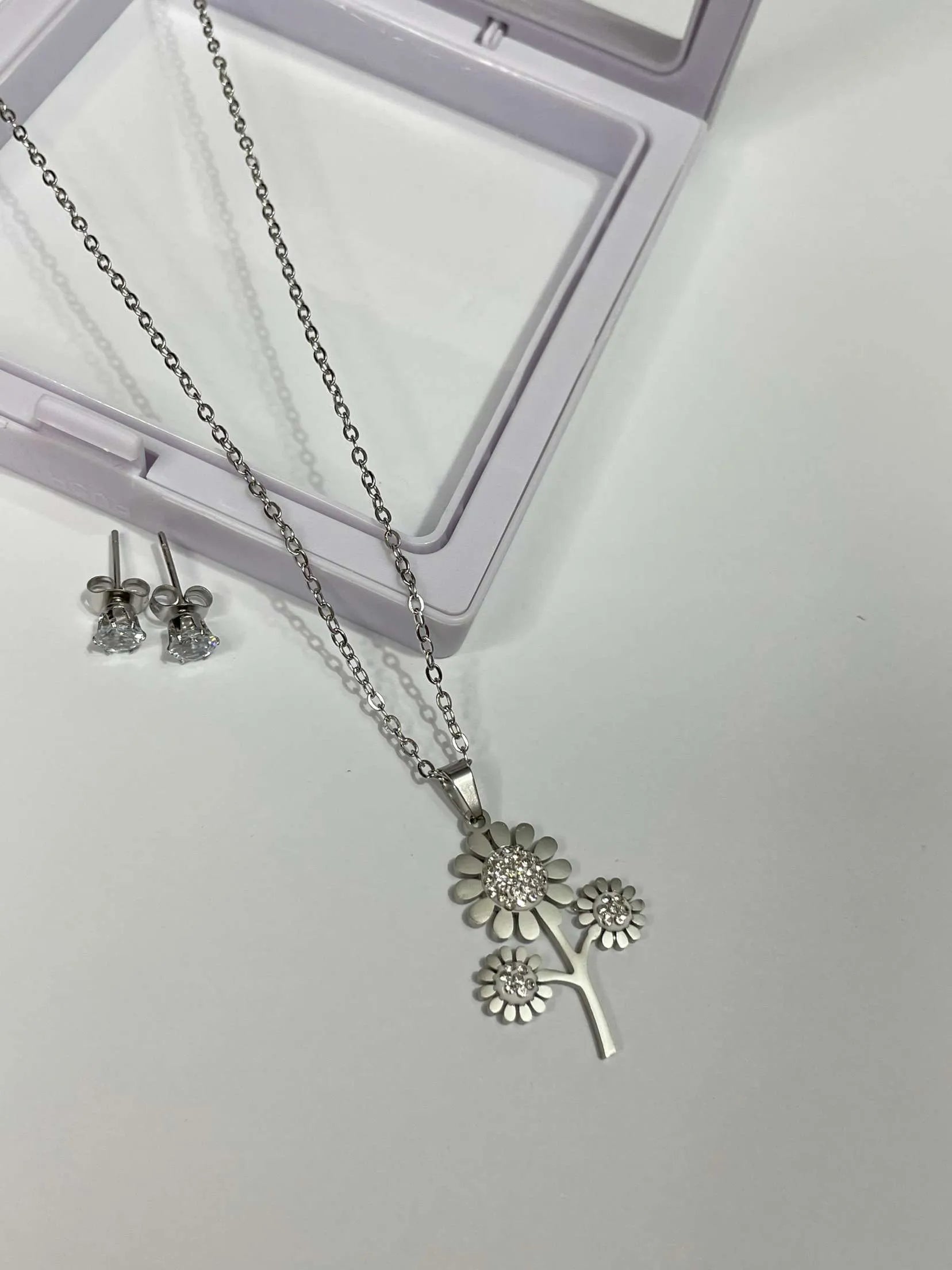 Flower Pendant Necklace with Stud Earrings | Gold & Silver Color