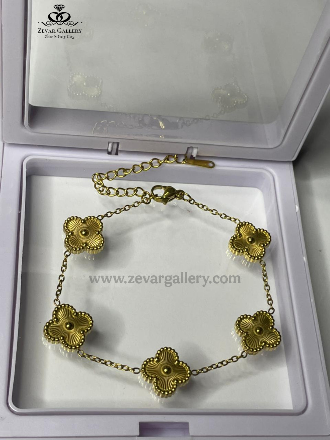 Clover Charm Bracelet in Stainless Steel – Black, White & Gold